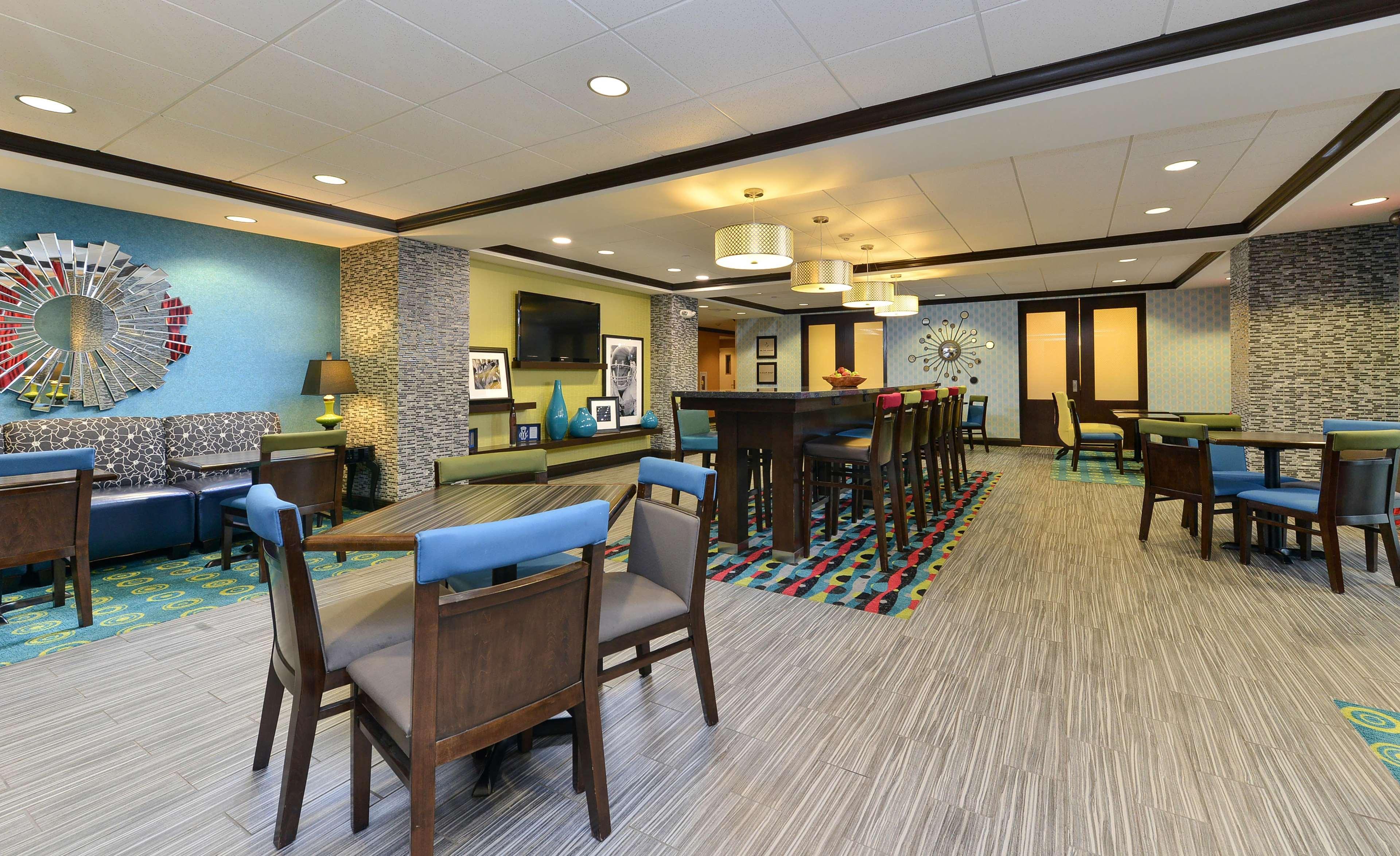 Hampton Inn Iowa City/University Area Exterior photo