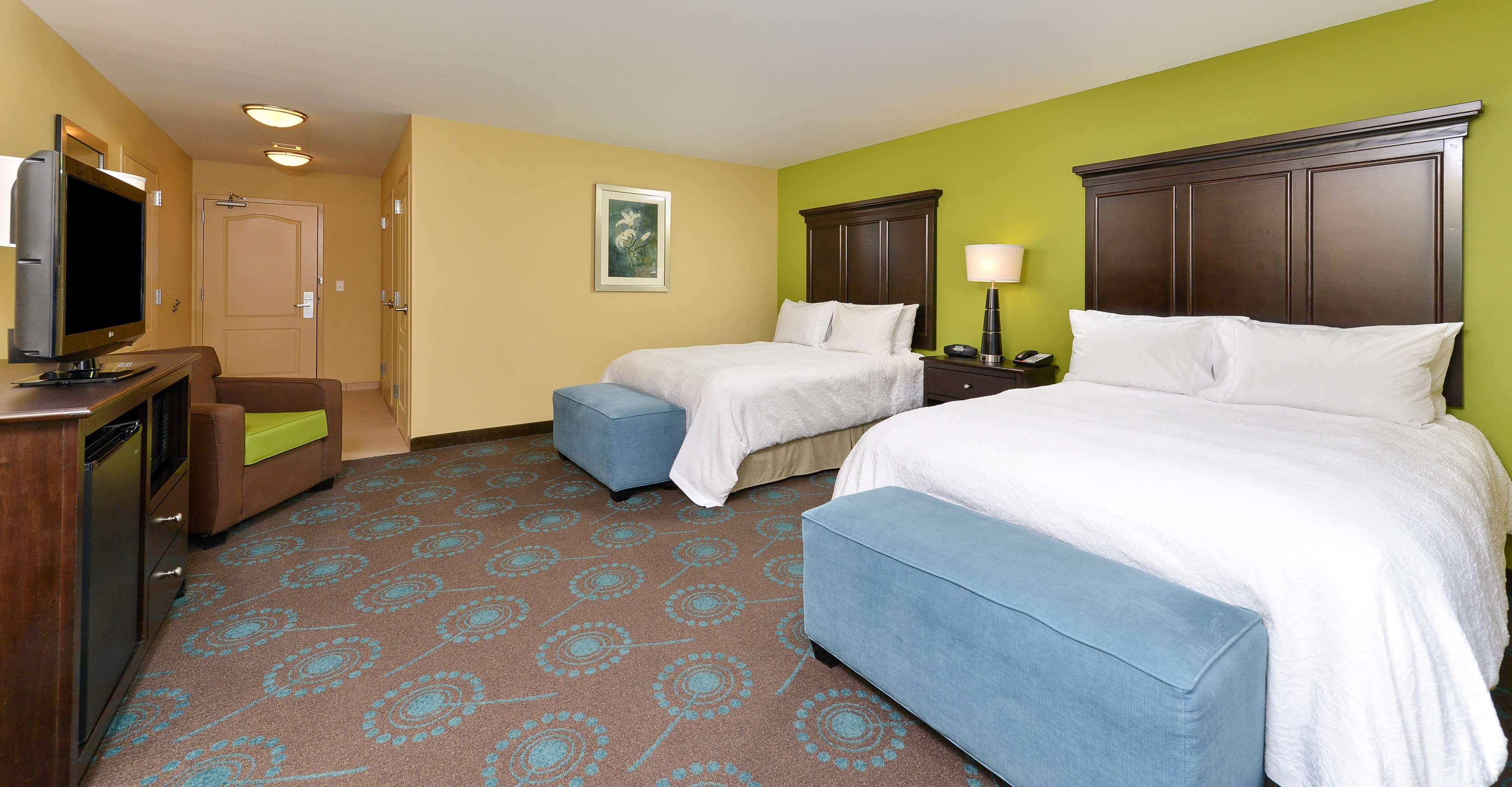 Hampton Inn Iowa City/University Area Exterior photo