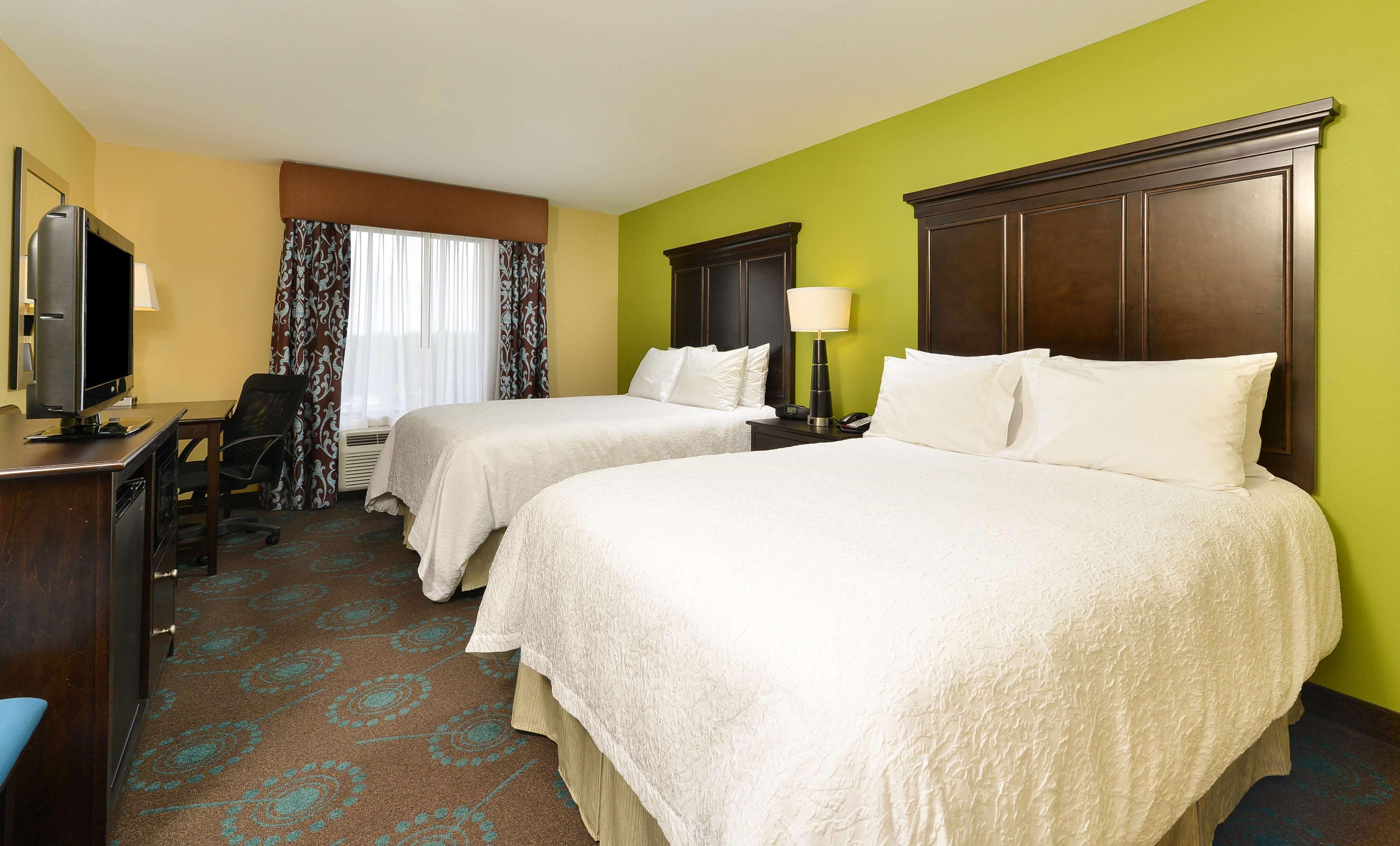 Hampton Inn Iowa City/University Area Exterior photo