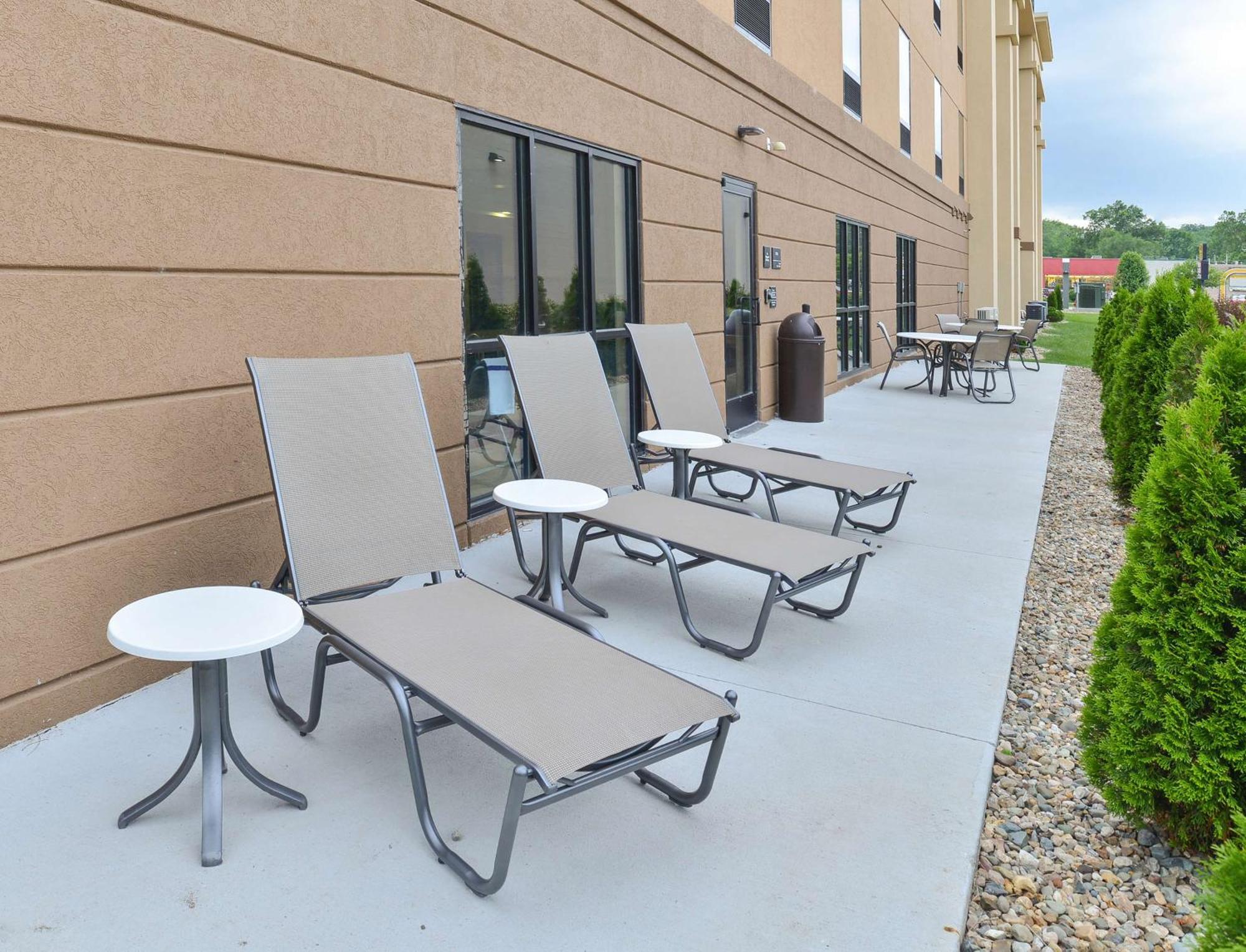 Hampton Inn Iowa City/University Area Exterior photo