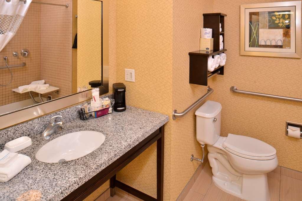 Hampton Inn Iowa City/University Area Room photo